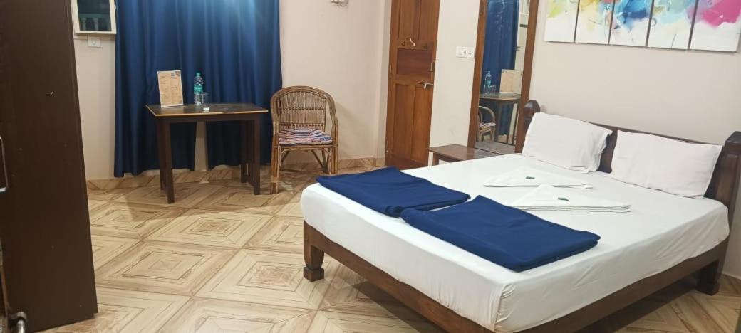 Bens Inn Мандрем Экстерьер фото