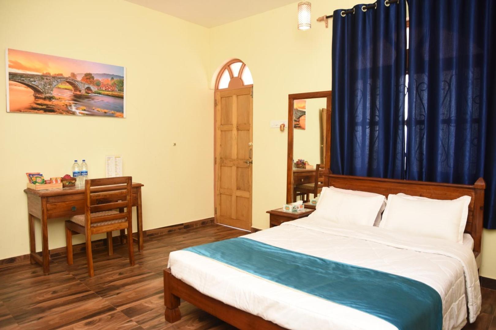 Bens Inn Мандрем Экстерьер фото