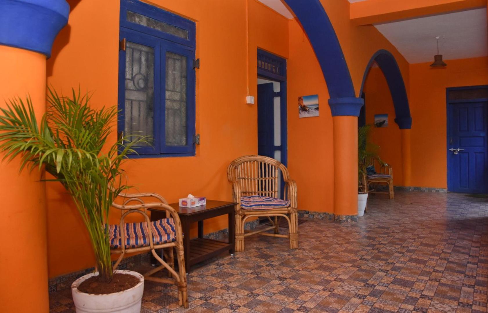 Bens Inn Мандрем Экстерьер фото
