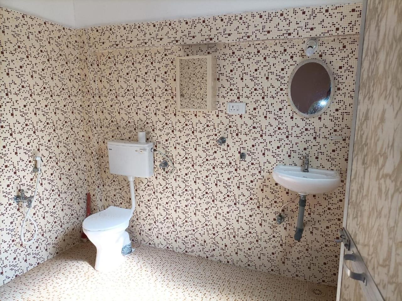 Bens Inn Мандрем Экстерьер фото