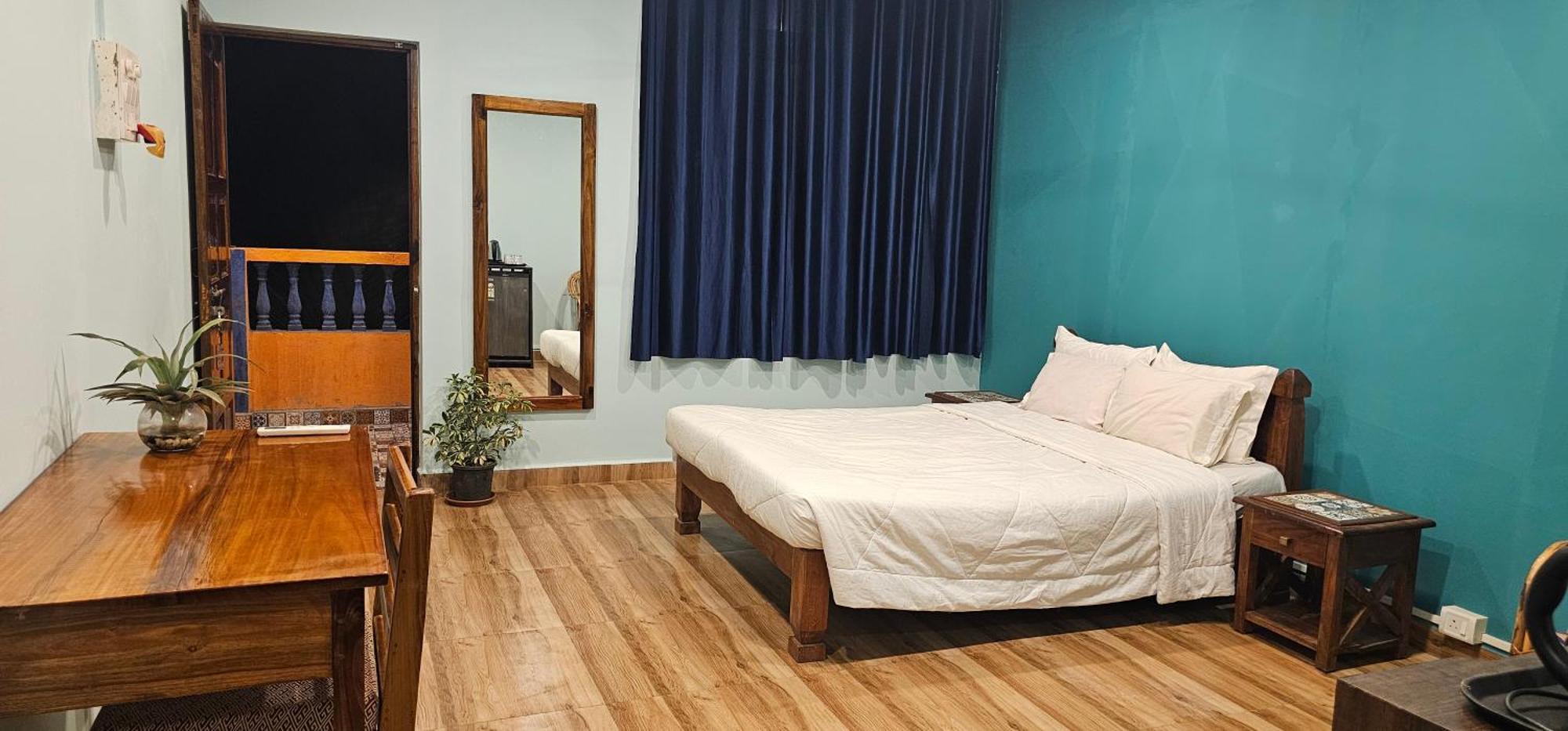 Bens Inn Мандрем Экстерьер фото