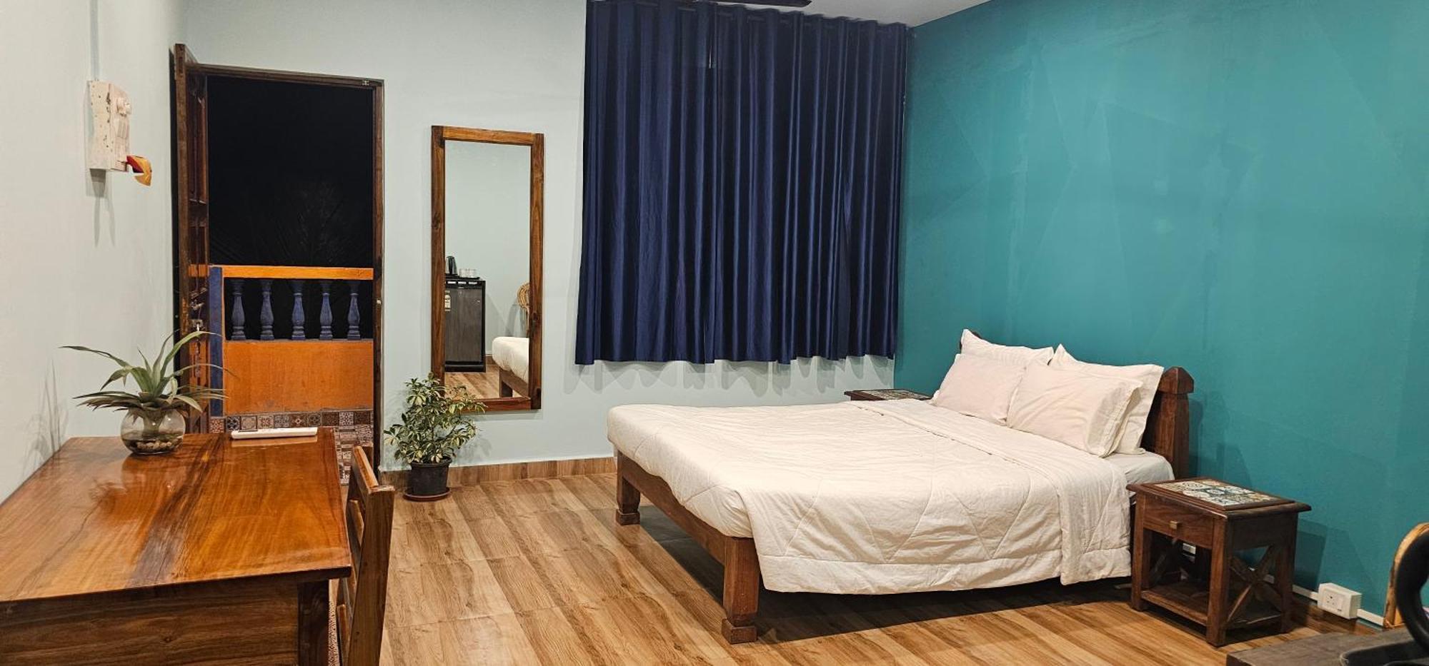 Bens Inn Мандрем Экстерьер фото
